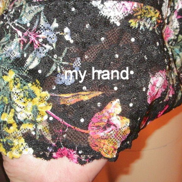 Torrid Curve Mesh Lace Bralette Size 4X No Wire Crop Top Dark Floral Whimsigoth - Picture 10 of 13